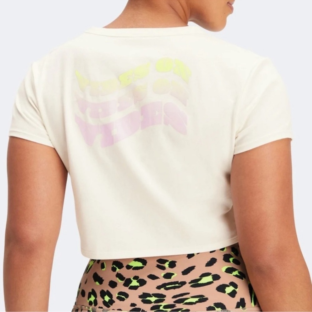 NWOT Fabletics Yin/Yang Vibes 100% Cotton Cream Crop Top Size Small - Picture 2 of 10